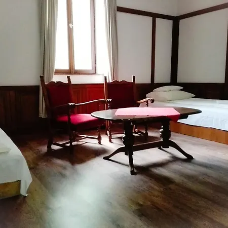 Vendégház Svajci Lak 3*